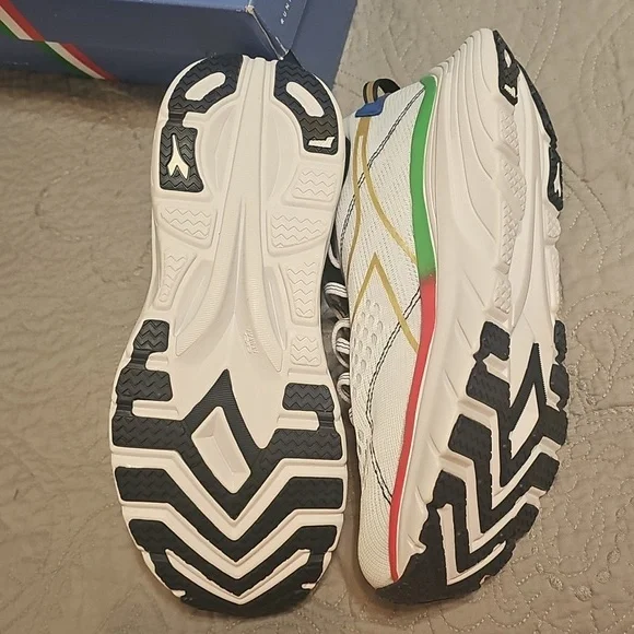 Diadora White with Red and Green Accents Sneakers. Womens 8.5 (Run Small) - Picture 3 of 5